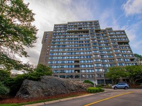 250 Hammond Pond Pkwy 306N, Newton MA 02467