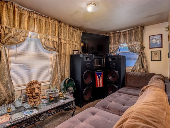 31 Bemis Road, Fitchburg MA 01420