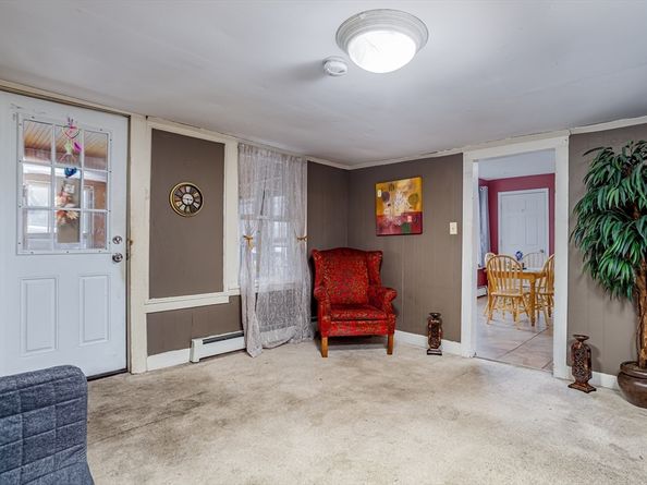 31 Bemis Road, Fitchburg MA 01420