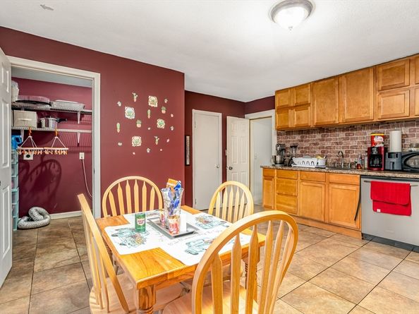 31 Bemis Road, Fitchburg MA 01420