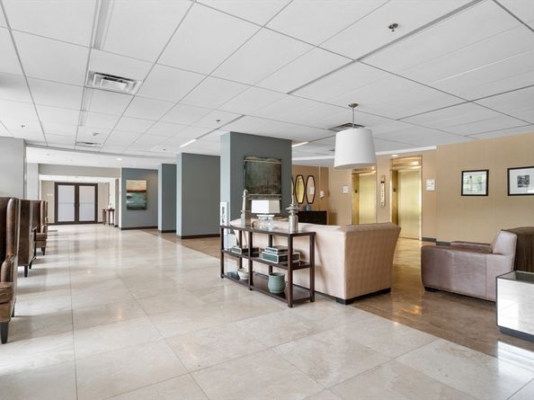 50 Longwood Ave 611, Brookline MA 02446
