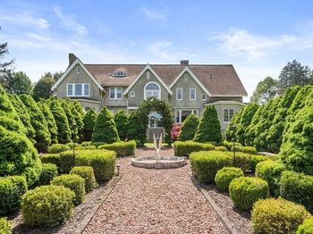 154,156 Prospect