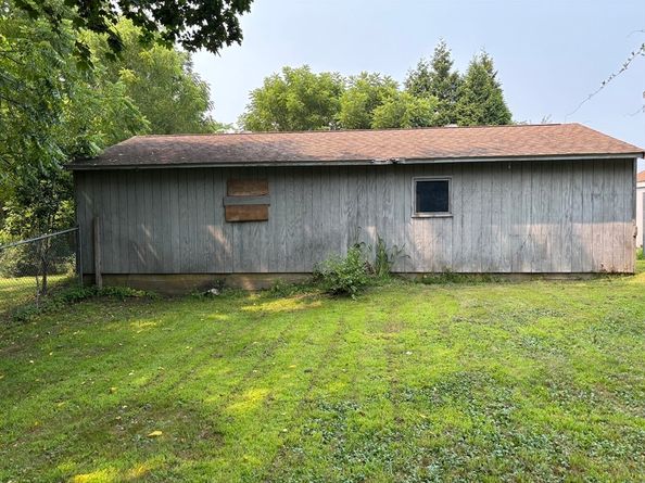 49 Orange St, Bridgewater MA 02324