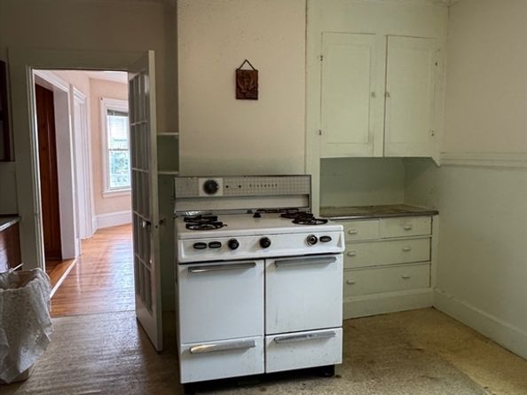 14 Atkinson St, Lynn MA 01905