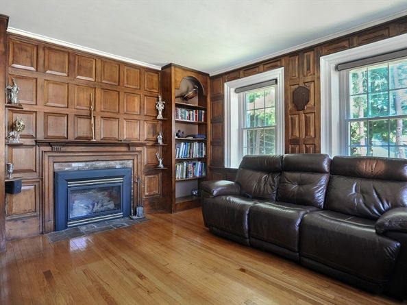693 Commercial St, Weymouth MA 02189