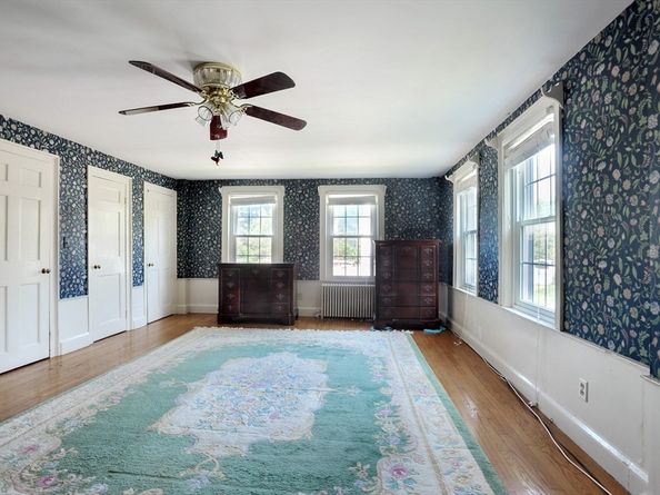 693 Commercial St, Weymouth MA 02189