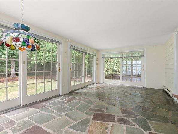 35 Grey Ln, Lynnfield MA 01940