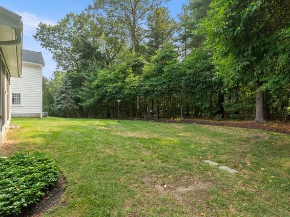 35 Grey Ln, Lynnfield MA 01940