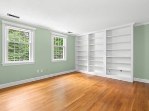 35 Grey Ln, Lynnfield MA 01940