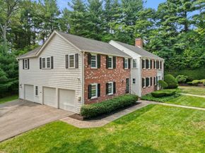 35 Grey Ln, Lynnfield MA 01940