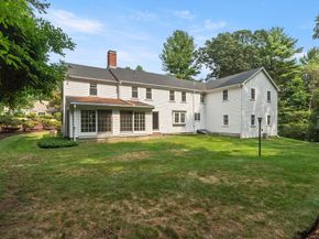 35 Grey Ln, Lynnfield MA 01940