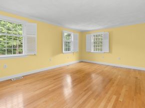 35 Grey Ln, Lynnfield MA 01940