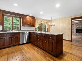 35 Grey Ln, Lynnfield MA 01940