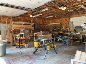 504 Alpine Dr, Southbridge MA 01550