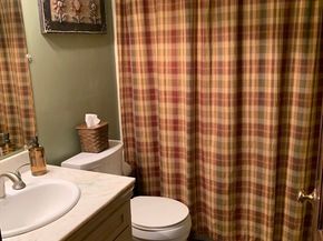 504 Alpine Dr, Southbridge MA 01550