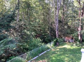 504 Alpine Dr, Southbridge MA 01550