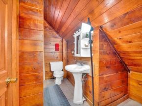 56 Park St, Hudson MA 01749