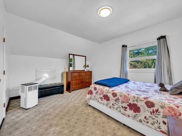 56 Park St, Hudson MA 01749