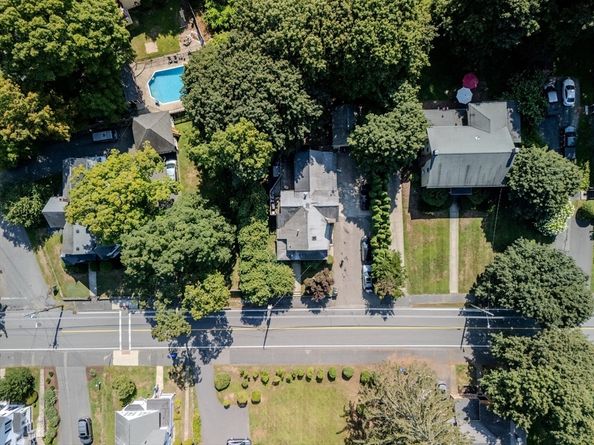 56 Park St, Hudson MA 01749