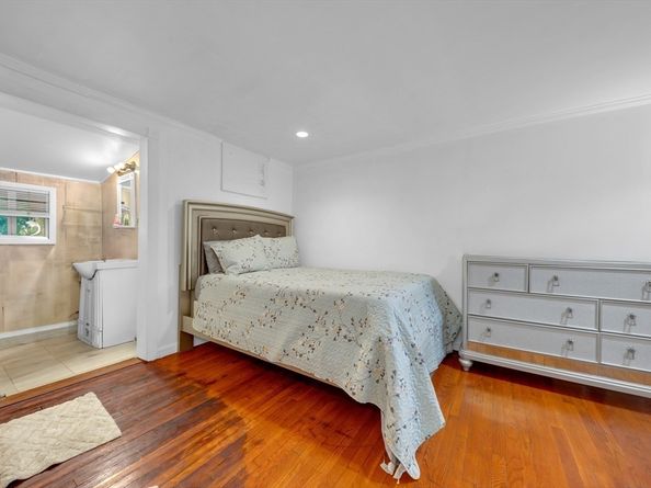 56 Park St, Hudson MA 01749