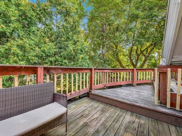 56 Park St, Hudson MA 01749