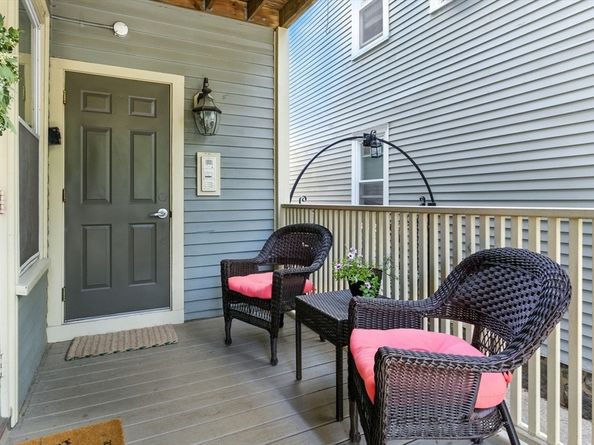 131 Derby St 3F, Salem MA 01970