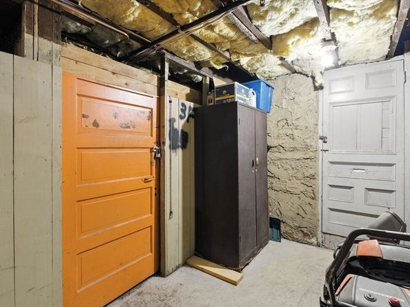 131 Derby St 3F, Salem MA 01970