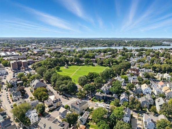 131 Derby St 3F, Salem MA 01970