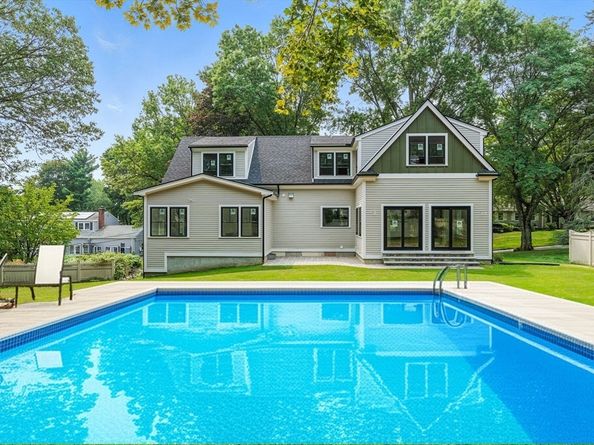 11 Taft Ln, Winchester MA 01890