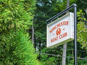 11 Taft Ln, Winchester MA 01890