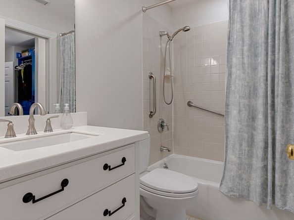 55 Eliot St 43, Boston MA 02130