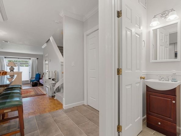 55 Eliot St 43, Boston MA 02130