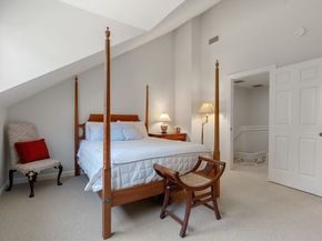 55 Eliot St 43, Boston MA 02130