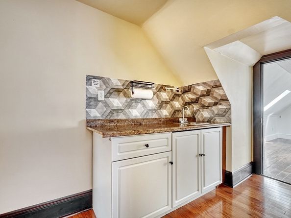 308 Bowdoin St, Winthrop MA 02152