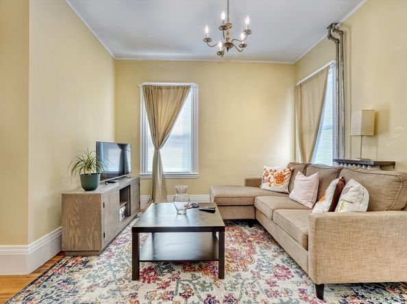 308 Bowdoin St, Winthrop MA 02152