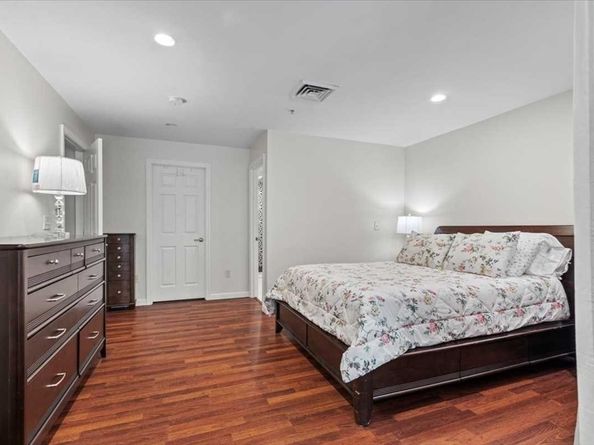 48 Phillips Rd 14, Holden MA 01520