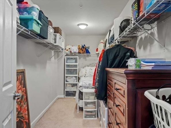 48 Phillips Rd 14, Holden MA 01520
