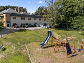 48 Phillips Rd 14, Holden MA 01520