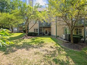 45 Lebeaux Dr 45, Shrewsbury MA 01545