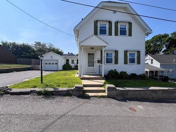 13 Simon Court, Clinton MA 01510