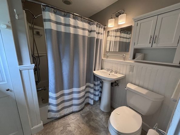 13 Simon Court, Clinton MA 01510