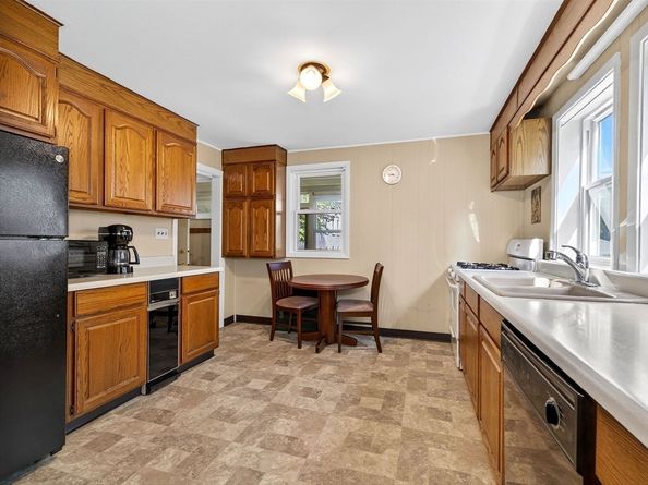 9 Farragut Ave 9, Somerville MA 02144