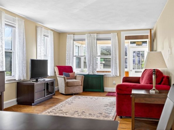 9 Farragut Ave 9, Somerville MA 02144