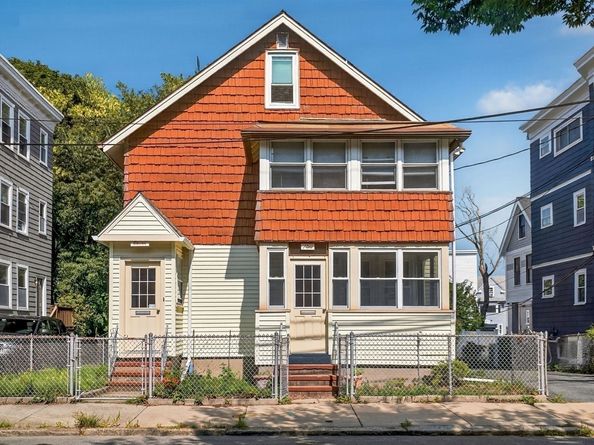 9 Farragut Ave 9, Somerville MA 02144