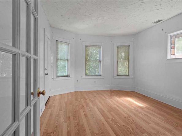 620 Franklin St, Worcester MA 01604