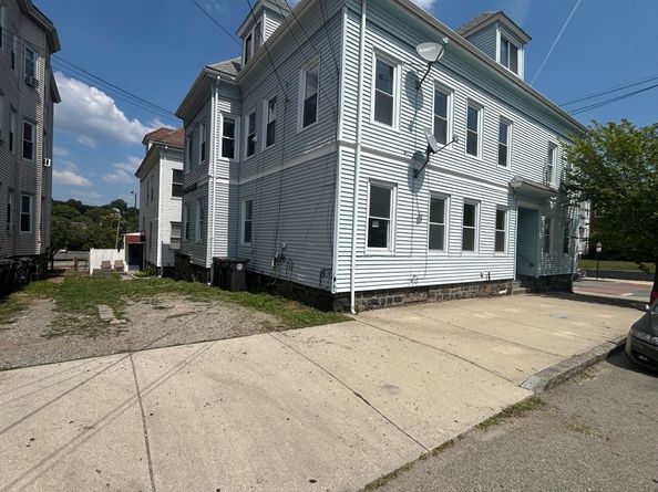 330 Washington Ave, Chelsea MA 02150
