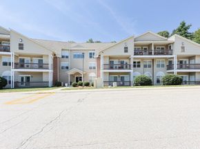 218 Reservoir St 106, Holden MA 01520