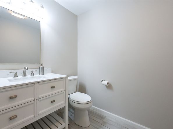 218 Reservoir St 106, Holden MA 01520