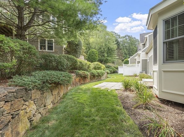 11 Cole Dr 11, Hopkinton MA 01748