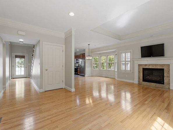 11 Cole Dr 11, Hopkinton MA 01748